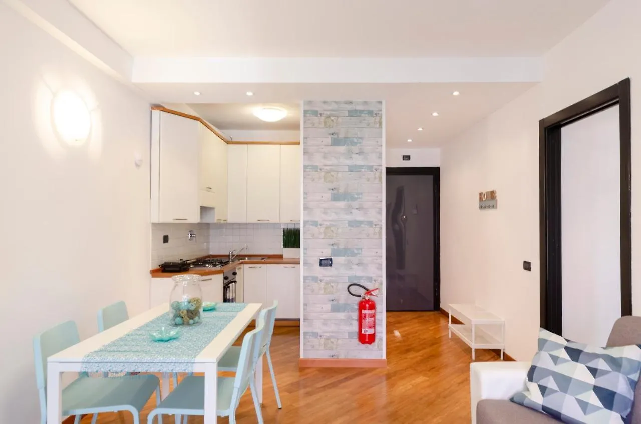 Dock Of The Bay Genova, Stylish Apartment In The Heart Of Genoa With Air Conditioning, Private Free Garage, Harbour View Italien