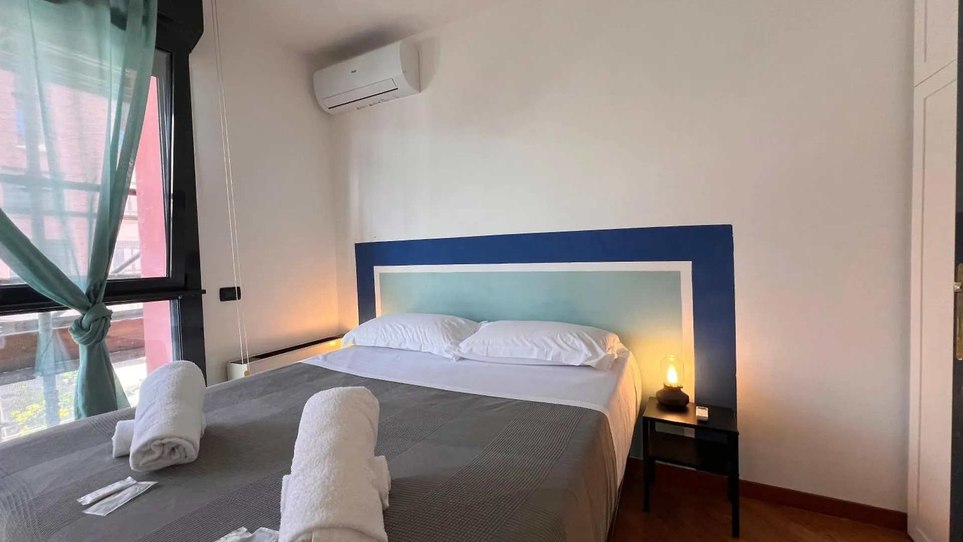 Dock Of The Bay Genova, Stylish Apartment In The Heart Of Genoa With Air Conditioning, Private Free Garage, Harbour View 0*,